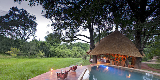 Terrasse am Pool in Malawi