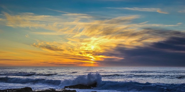 indischer Ozean in Kapstadt Küste im Sonnenuntergang